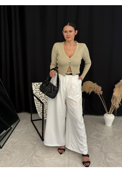 Çift Düğmeli V Yaka Triko Bluz indirimleri