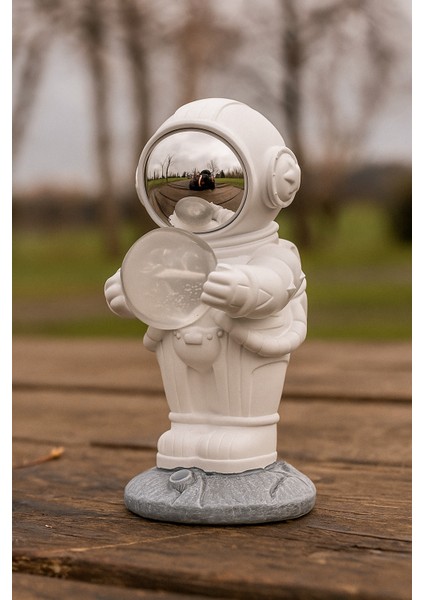 Dekoratif Işıklı Astronot Figür Masa Lambası – Kablosuz Pilli Model, Abs Gövde, 16CM Yükseklik, Şık ve Modern Masa Üstü Dekor, Ofis, Çocuk Odası, Çalışma Masası Için Uygun fiyatları