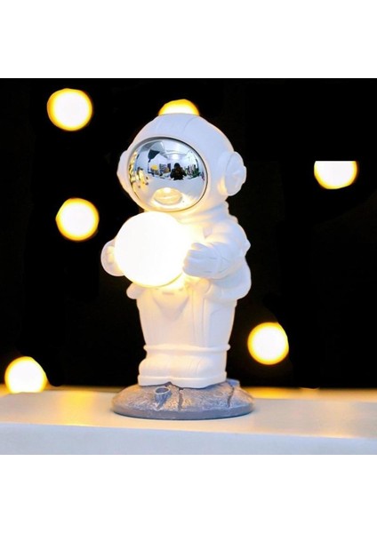 Dekoratif Işıklı Astronot Figür Masa Lambası – Kablosuz Pilli Model, Abs Gövde, 16CM Yükseklik, Şık ve Modern Masa Üstü Dekor, Ofis, Çocuk Odası, Çalışma Masası Için Uygun indirimleri