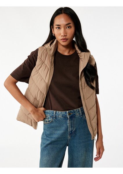 Rahat Kalıp Kolsuz Cepli Fermuarlı Kapüşonlu Şişme Yelek