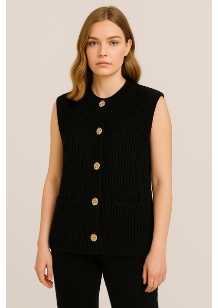 Kadın Önü Gold Düğmeli Örgülü Oversize Kolsuz Triko Yelek