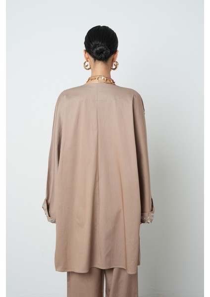 Kadın Yakası ve Kolları Boncuk Işlemeli Oversize Uzun Kimono indirimleri