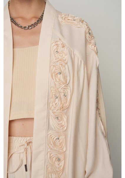 Kadın Şerit Gül ve Taş Detaylı Düz Oversize Kimono modelleri