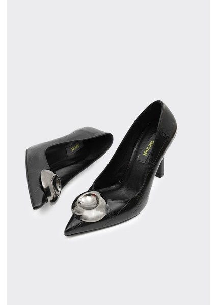 Aksesuarlı Kadın Stilletto fırsatları