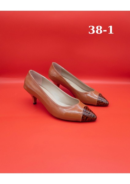 Celen Kadın Kroko Burun Rugan Topuklu Ayakkabı Şık ve Modern Tasarım Büyük Numara