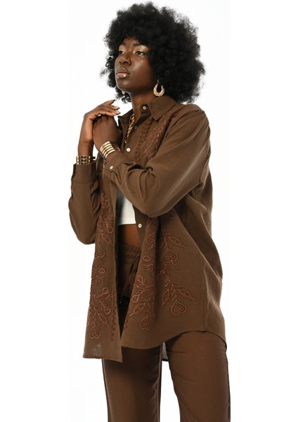 Kadın Önü Nakış Işlemeli Oversize Kesim Gömlek modelleri