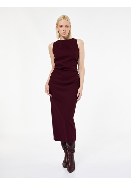 Krep Kumaş Drape Detaylı Yırtmaçlı Kolsuz Bisiklet Yaka Midi Kalem Elbise