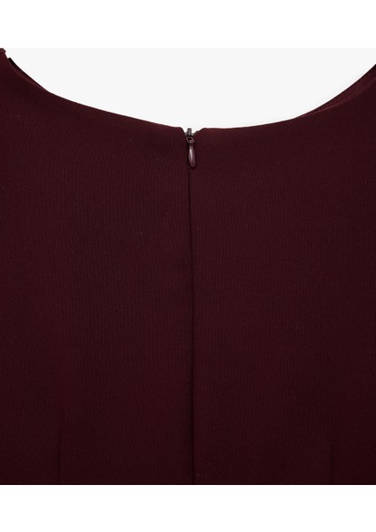 Krep Kumaş Drape Detaylı Yırtmaçlı Kolsuz Bisiklet Yaka Midi Kalem Elbise