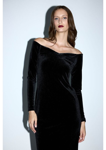 Omuzları Açık Kadife Elbise Siyah 12446046000 fiyatları