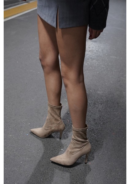 Kadın Sivri Burun Fermuarsız Streç Süet Topuklu Bot Pesina fiyatları