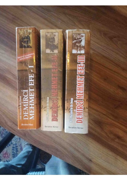 Demirci Mehmet Efe - Milli Mücadele'de Bir Destan 1-2-3 Nolu Ciltler Ibrahim Kiraz 2008 Yili 1,basim Toplamda 3 Cilt 1900 Sayfa Civarda Cok Temiz Kondisyonda