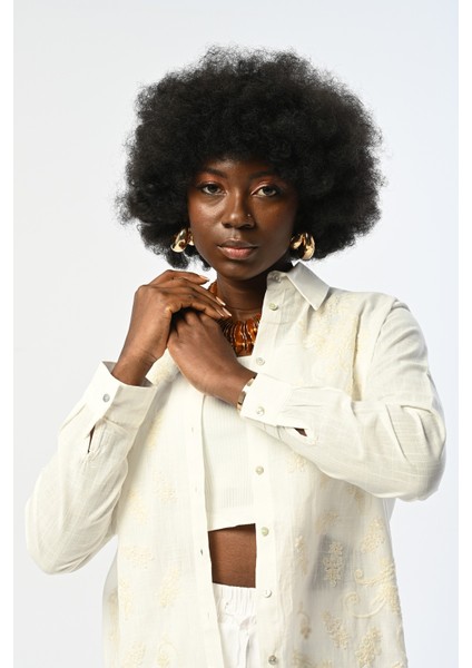 Kadın Nakış ve Pul Işlemeli Ekru Oversize Gömlek fiyatları