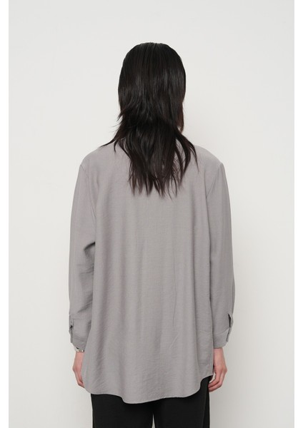 Kadın Önü Boncuk Işlemeli Oversize Kesim Düz Renk Gömlek indirimleri