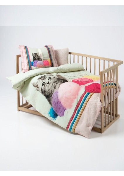 Soothie Bebek Nevresim Takımı – %100 Pamuk, Nefes Alabilir, Sevimli Kedi Desenli