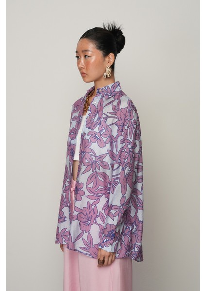 Kadın Mavi Renk Çiçek Desenli Oversize Kesim Gömlek fiyatları