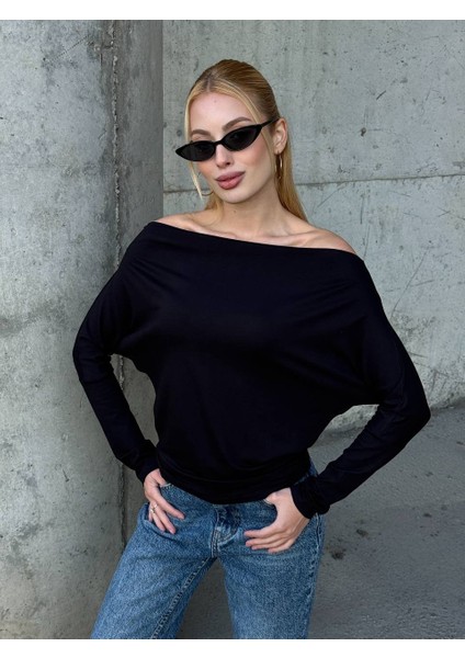 Yarasa Kol Geniş Yaka Siyah Bluz Bol Kesim Likralı Kumaş Düşük Omuz Üst