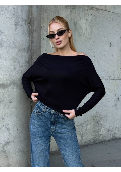Yarasa Kol Geniş Yaka Siyah Bluz Bol Kesim Likralı Kumaş Düşük Omuz Üst