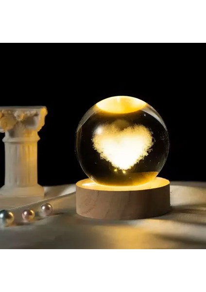 Kalp Tasarımlı Işıklı Ahşap Altlıklı Cam Küre fiyatları