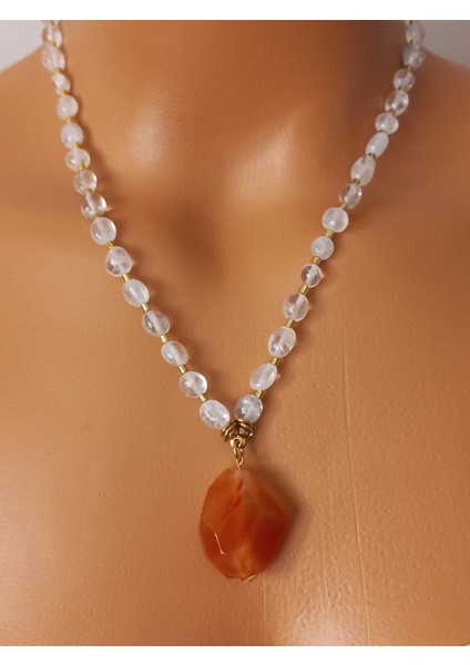 Doğal Taş Kolye ,kristal Kuvars Taşı ve Akik Taşı ile Tasarlanmıştır. indirimleri