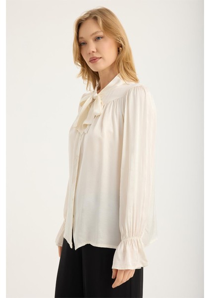 Bağcıklı Dik Yaka Gömlek fiyatları