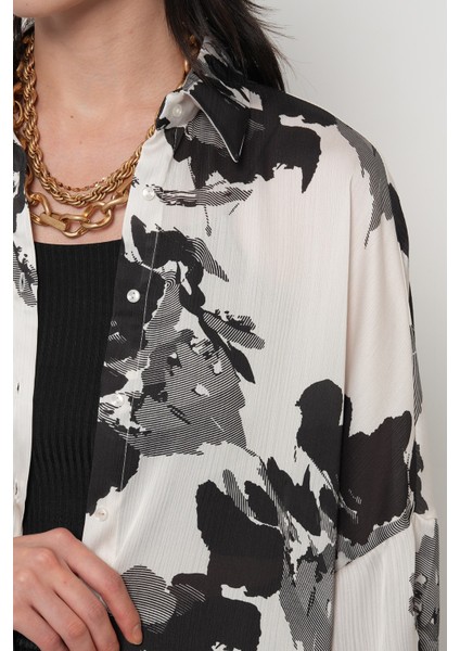 Kadın Karışık Desenli Oversize Dijital Gömlek modelleri