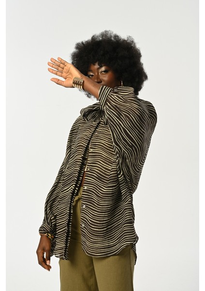 Kadın Kolları Bağlamalı Desenli Oversize Kesim Gömlek modelleri