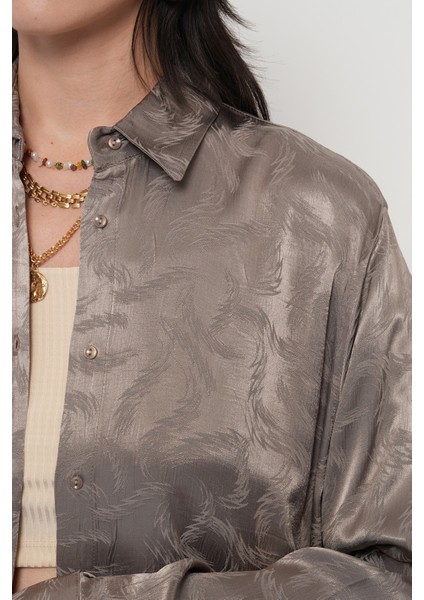 Kadın Desenli Gri Renk Oversize Gömlek modelleri