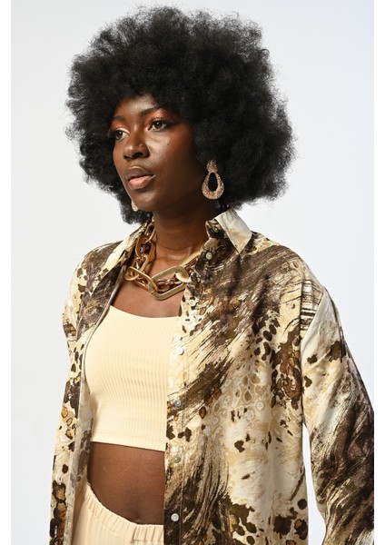 Kadın Karışık Desenli Oversize Kesim Gömlek fırsatları