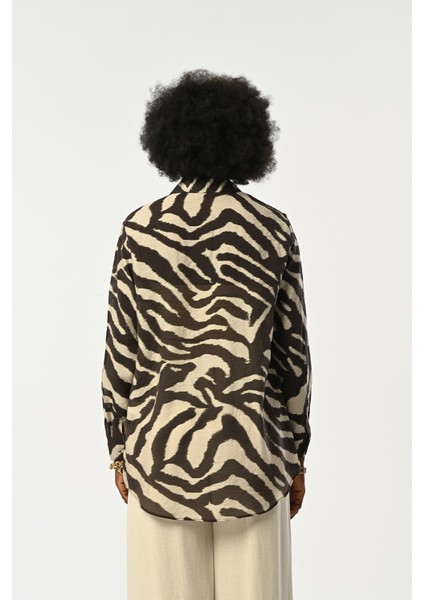 Kadın Zebra Desenli Oversize Kesim Gömlek indirimleri