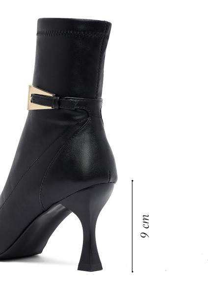 Kadın Siyah Fermuarlı İnce Topuklu Bot 25WFE402114