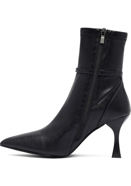 Kadın Siyah Fermuarlı İnce Topuklu Bot 25WFE402114