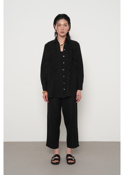 Kadın Siyah Dal Şeklinde Nakış Işlemeli Oversize Gömlek fırsatları