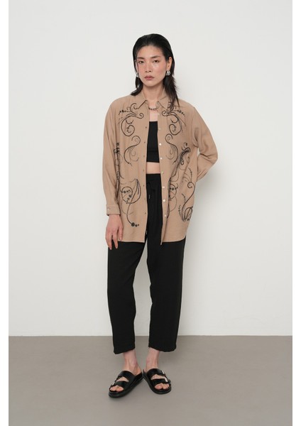 Kadın Önü Boncuk Işlemeli Oversize Kesim Düz Renk Gömlek fırsatları