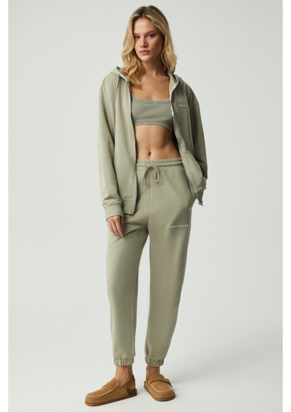 Carrolıne Kadın Nakış Işlemeli Relaxed Dar Paça Organik Pamuk Gri Eşofman Altı