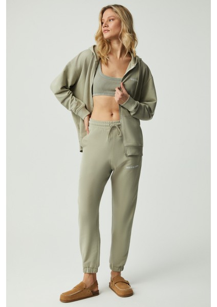 Carrolıne Kadın Nakış Işlemeli Relaxed Dar Paça Organik Pamuk Gri Eşofman Altı fiyatları