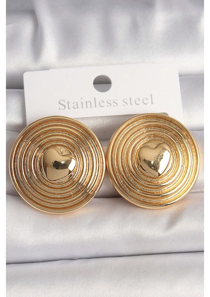 Pirinç Gold Renk Kalp Işlemeli Daire Plaka Model Kadın Küpe