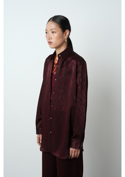 Kadın Bordo Desenli Parlak Kumaş Oversize Kesim Gömlek fiyatları