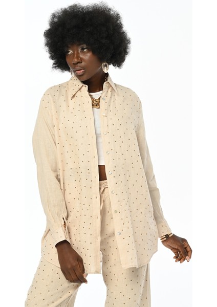 Kadın Önü Yapıştırma Taş Işlemeli Bej Renk Gömlek