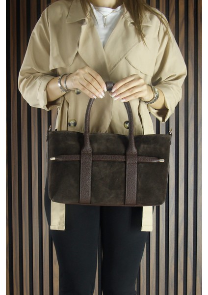 Bitter Hakiki Dana Süet Fermuarlı Üç Bölmeli Iç Cepli Askılı Orta Boy Günlük Omuz Çantası