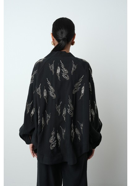Kadın Arkası ve Kolları Taş Işlemeli Oversize Kimono