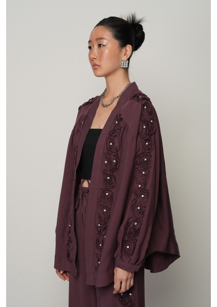 Kadın Şerit Gül ve Taş Detaylı Düz Oversize Kimono fiyatları
