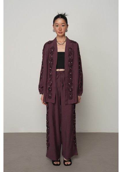 Kadın Şerit Gül ve Taş Detaylı Düz Oversize Kimono fırsatları