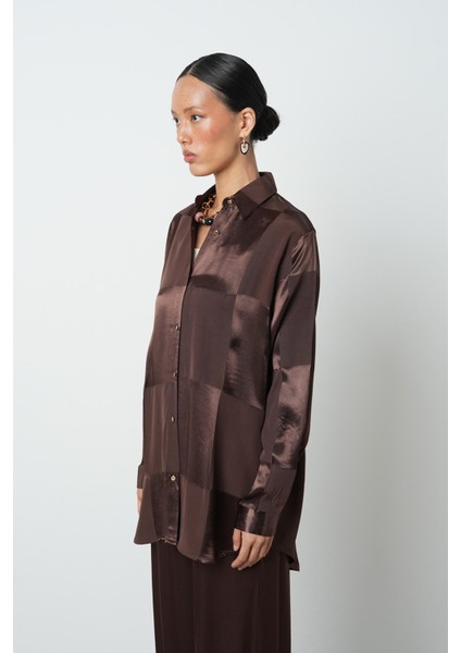 Kadın Kahverengi Dama Desenli Oversize Kesim Tesettür Gömlek fiyatları