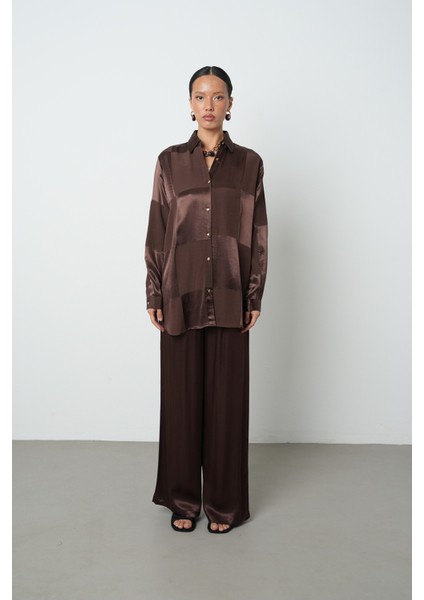 Kadın Kahverengi Dama Desenli Oversize Kesim Tesettür Gömlek fırsatları