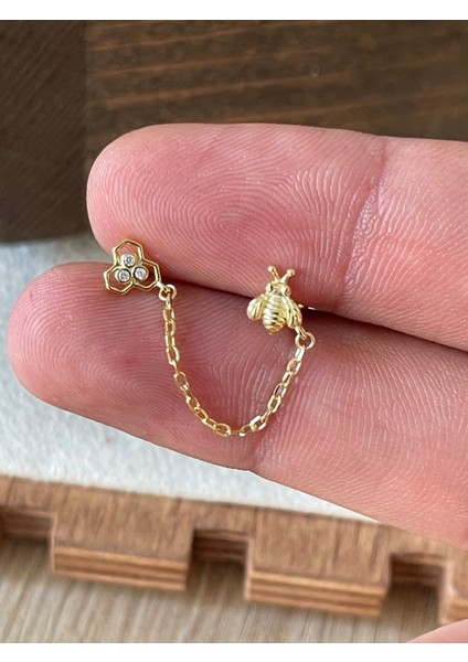 925 Ayar Gümüş Arılı Tasarım Zincirli Piercing Gümüş Küpe