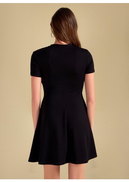 Yuvarlak Yaka Düz Siyah Mini Kadın Elbise PBF5WL-ELB0117
