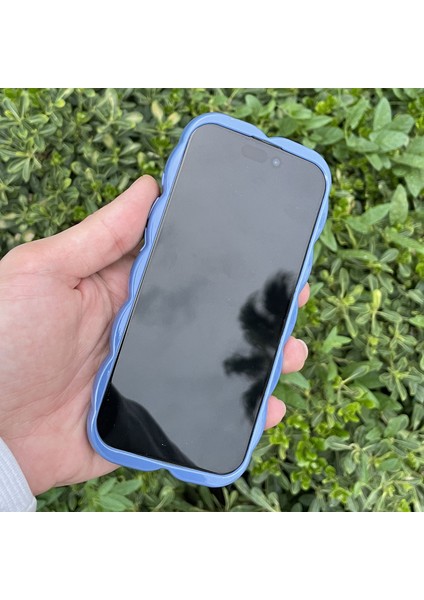 iPhone 14 Pro Max Kılıf Yaprak Desenli Parlak Darbe Önleyici Silikon Kapak fiyatları