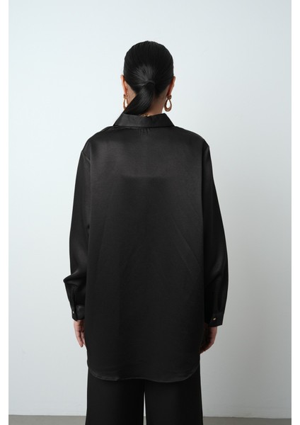Kadın Düz Renk Parlak Kumaş Oversize Kesim Gömlek indirimleri