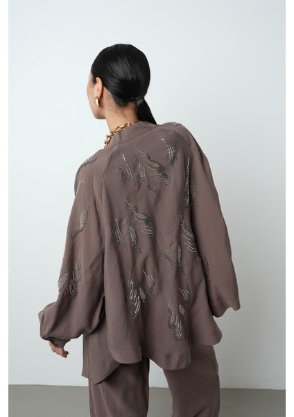 Kadın Arkası ve Kolları Taş Işlemeli Oversize Kimono fırsatları