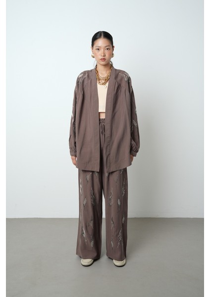 Kadın Arkası ve Kolları Taş Işlemeli Oversize Kimono indirimleri